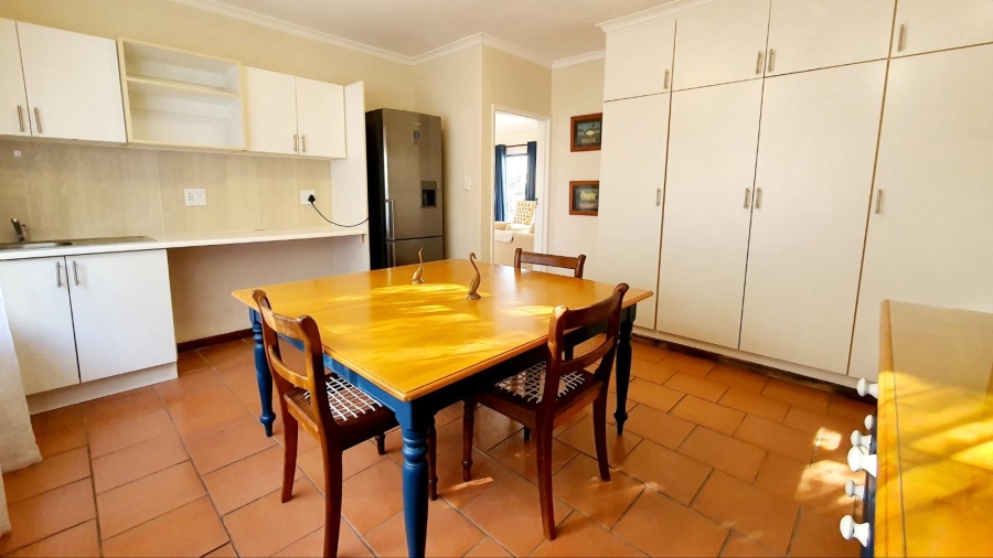 To Let 1 Bedroom Property for Rent in Heldervue Western Cape